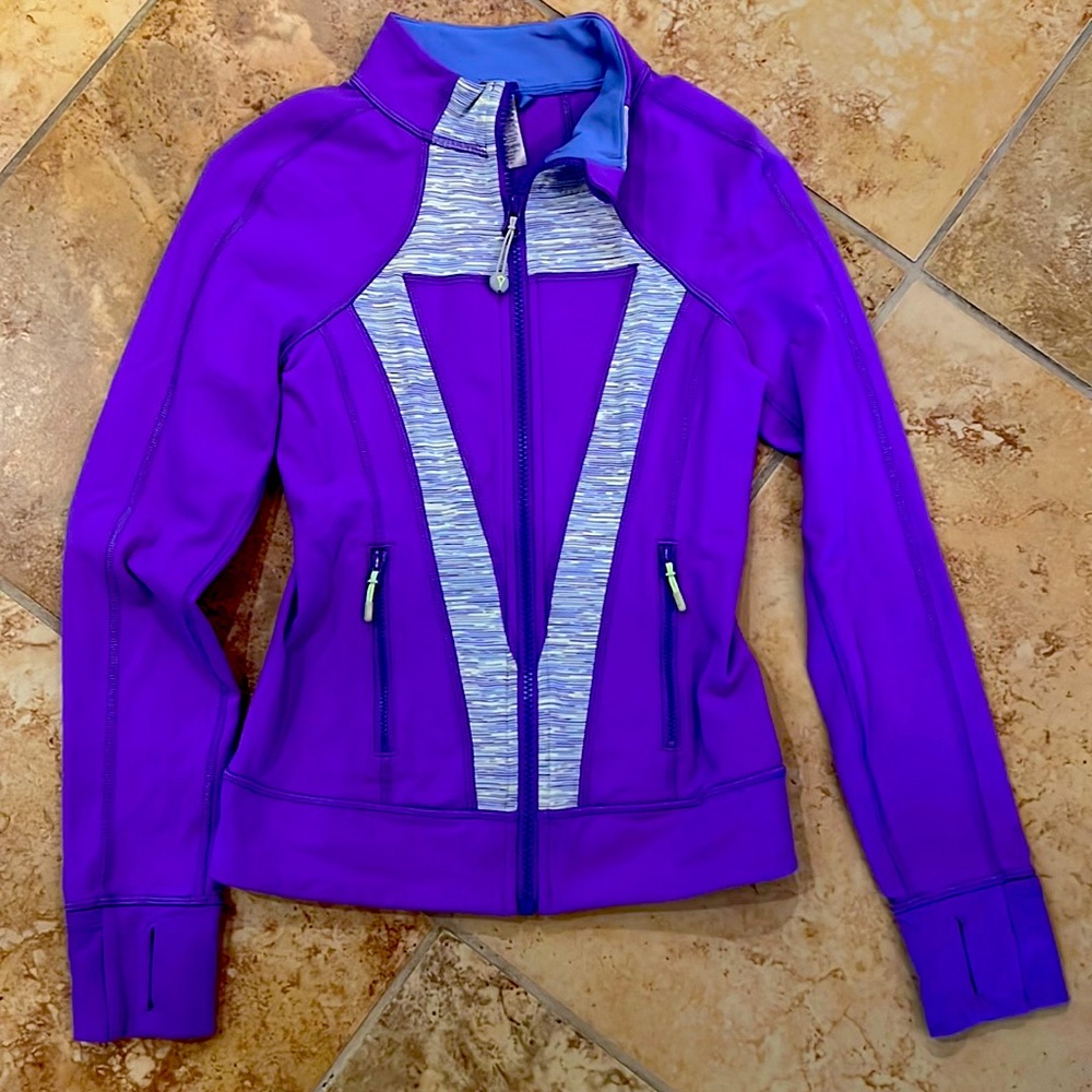 Ivivva jacket size 10